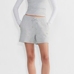 aritzia tna cozy sweatfleece boyfriend short